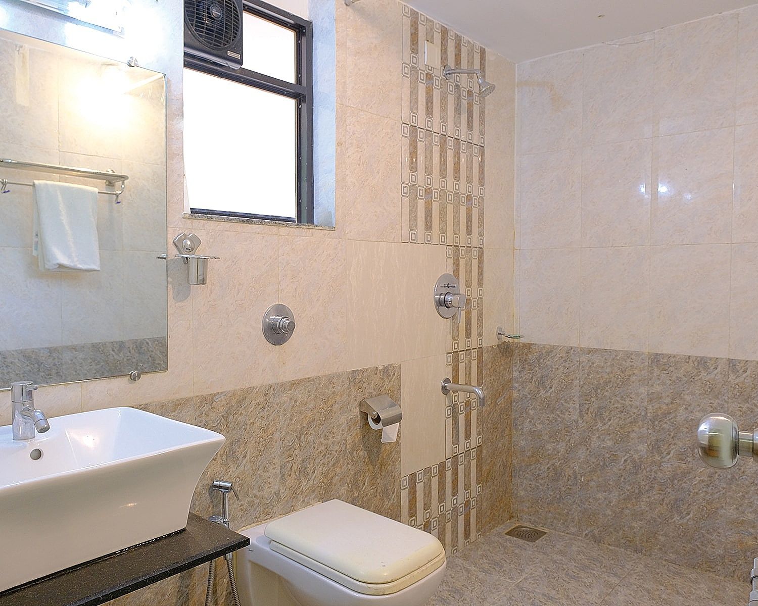 The Byke Retreat  Royal Pearl (North Goa) Super Deluxe With Balcony 4