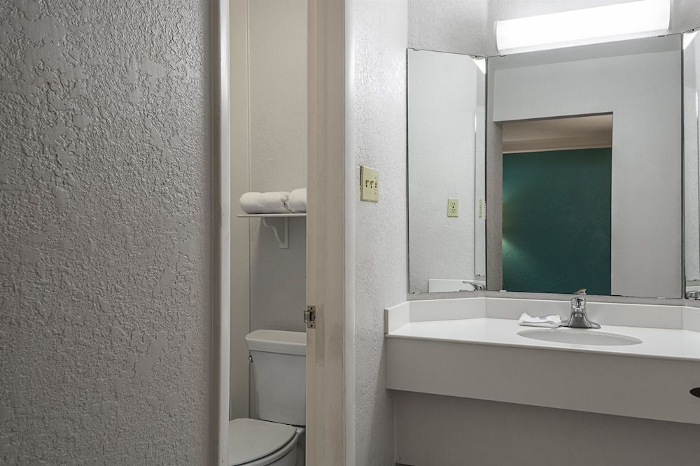 Motel 6 North Little Rock, AR - McCain Standard Room, 2 Double Beds, Non Smoking 11