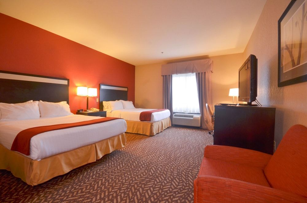 Standard Room, 2 Queen Beds, Accessible (Mobility, Roll-in Shower)