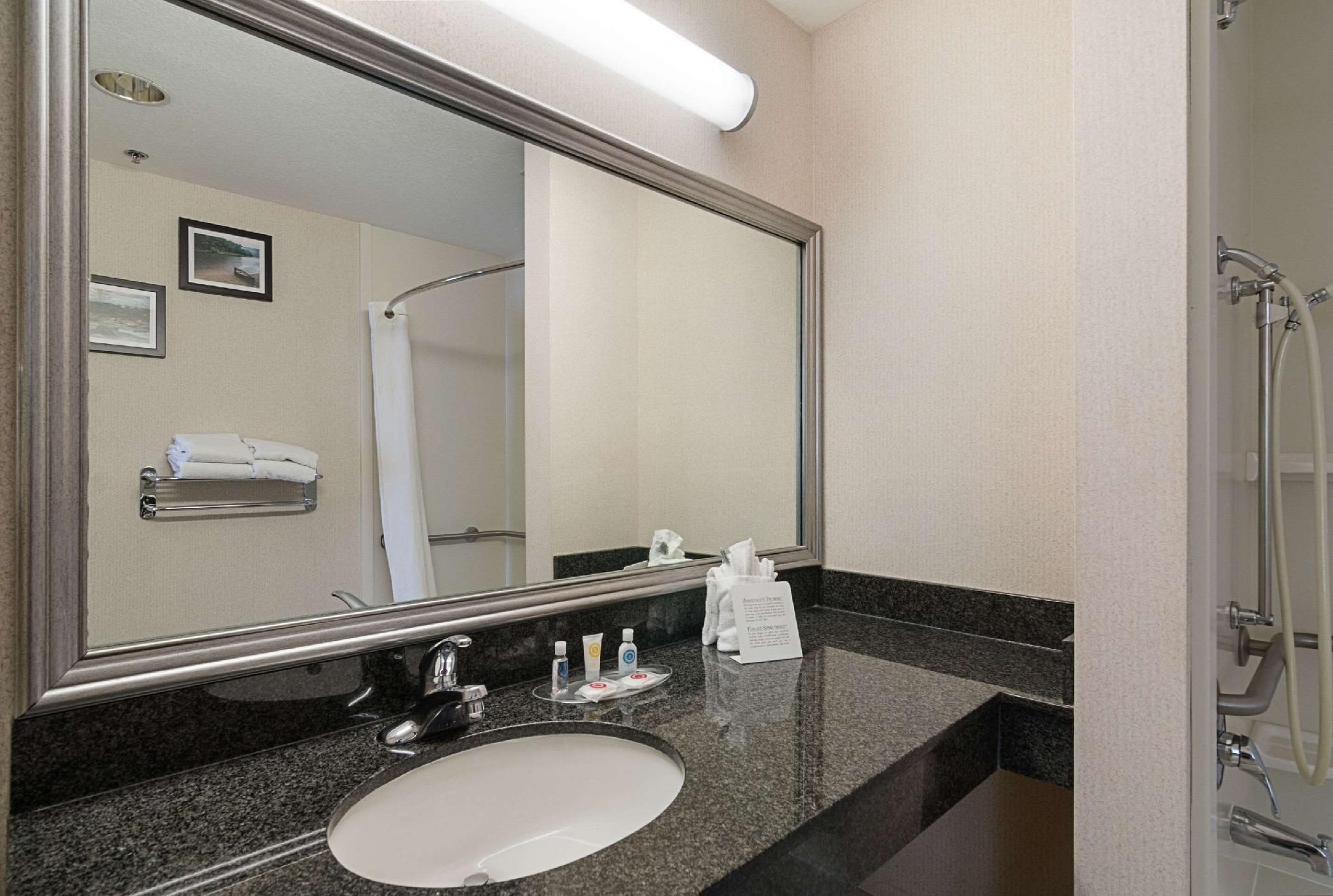2 Double Beds Suite Non-Smoking Accessible