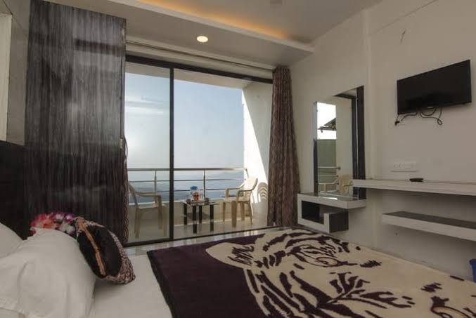 Deluxe Couple Room with Balcony  (NON AC)