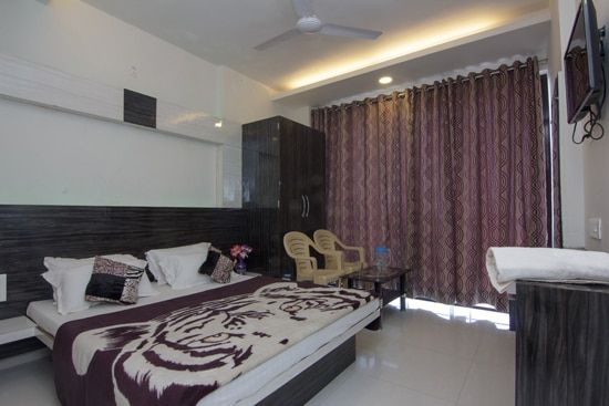 Deluxe Couple Room with Balcony  (NON AC)