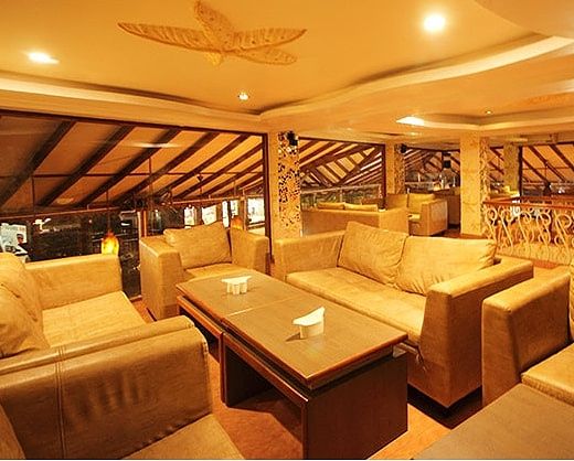 Food & Dining