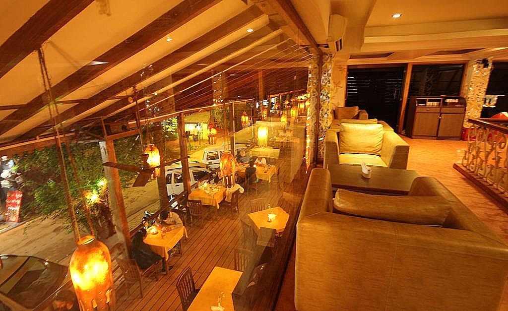 Food & Dining