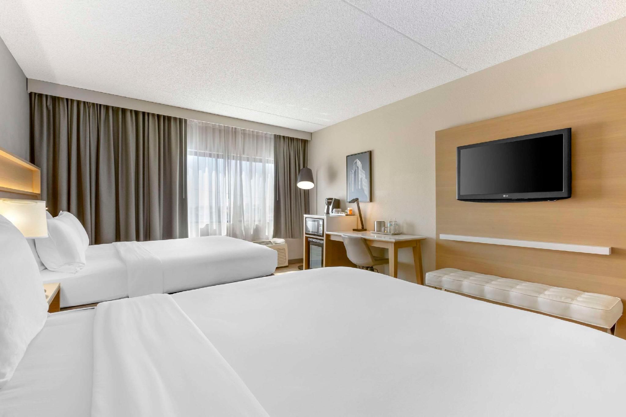 2 Queen Beds-Non-Smoking