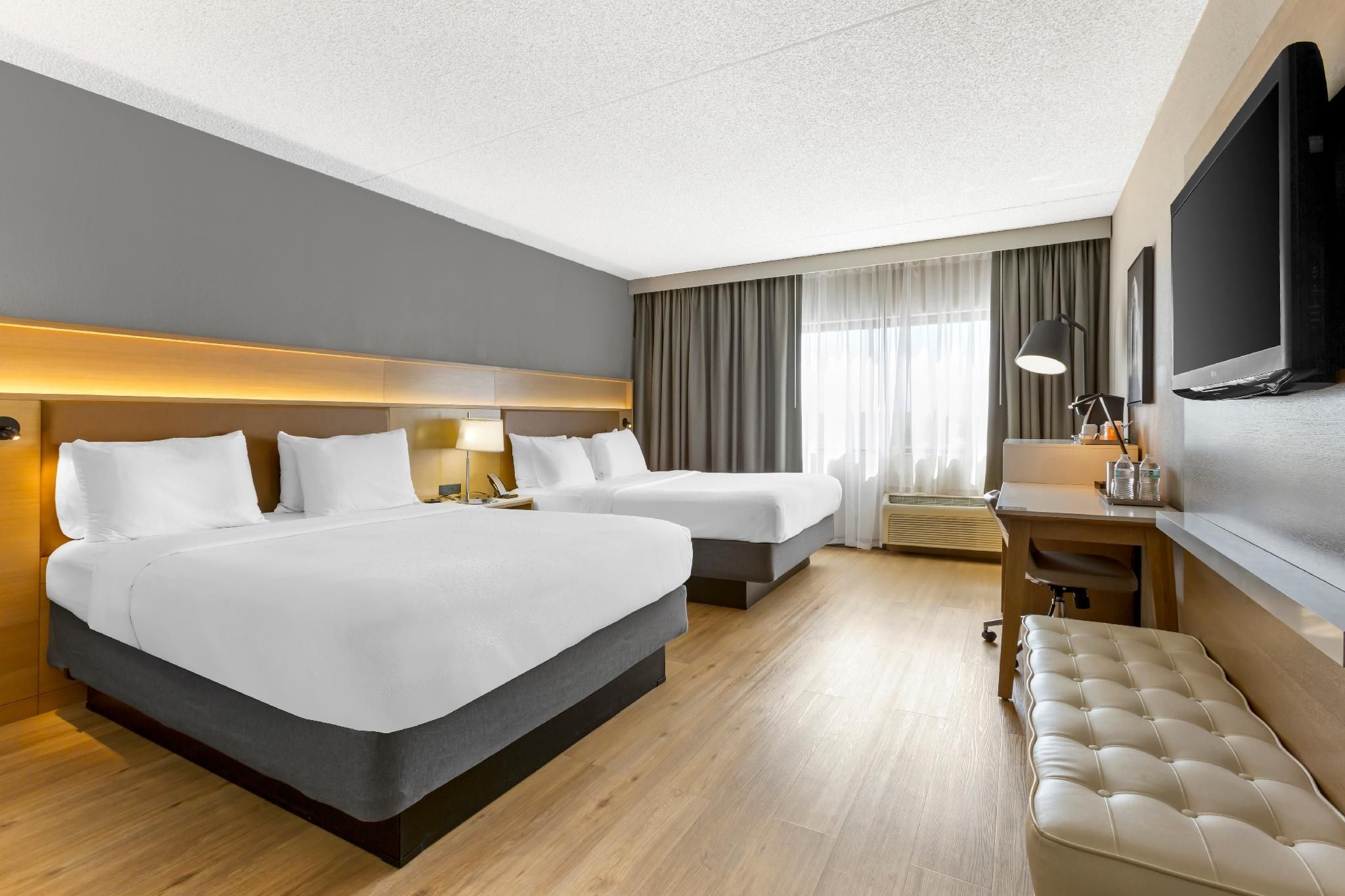 2 Queen Beds-Accessible-Non-Smoking