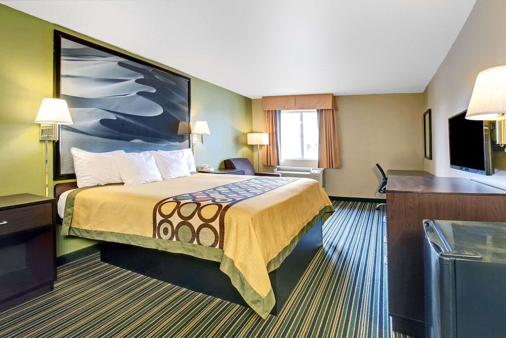 Standard Room, 1 King Bed
