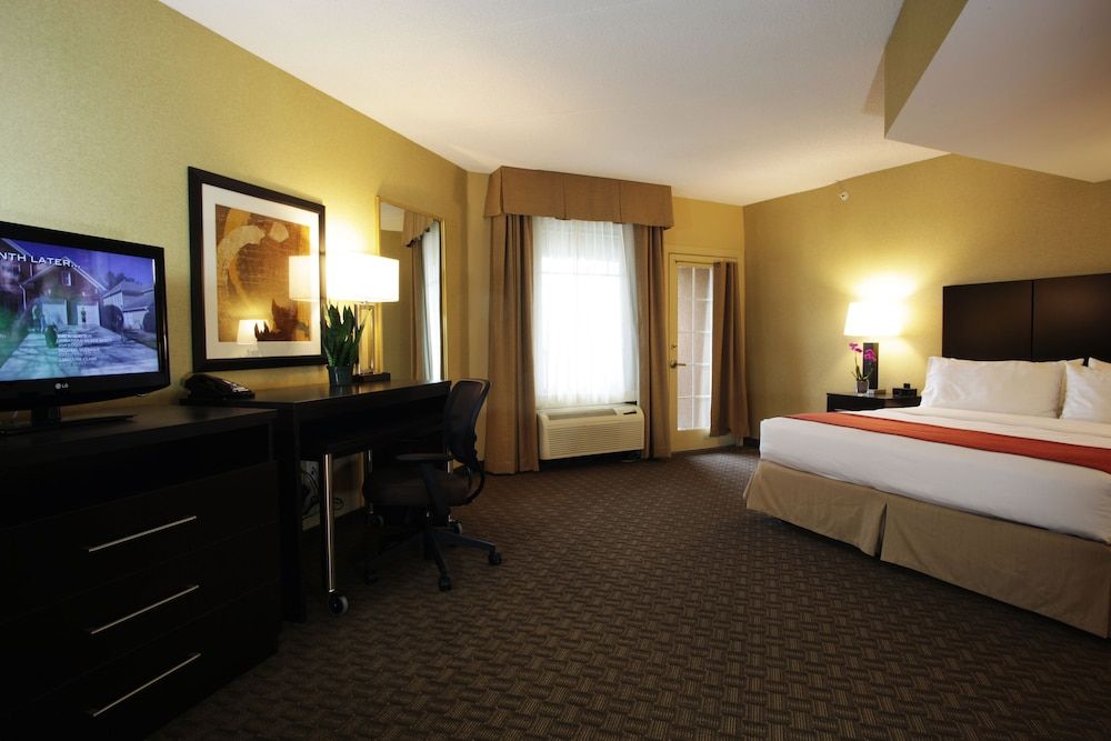 Standard Room, 1 King Bed