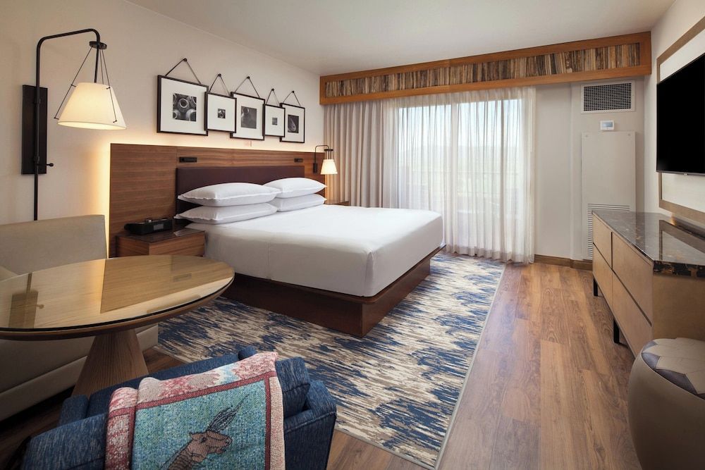 Deluxe Room, 1 King Bed, Non Smoking