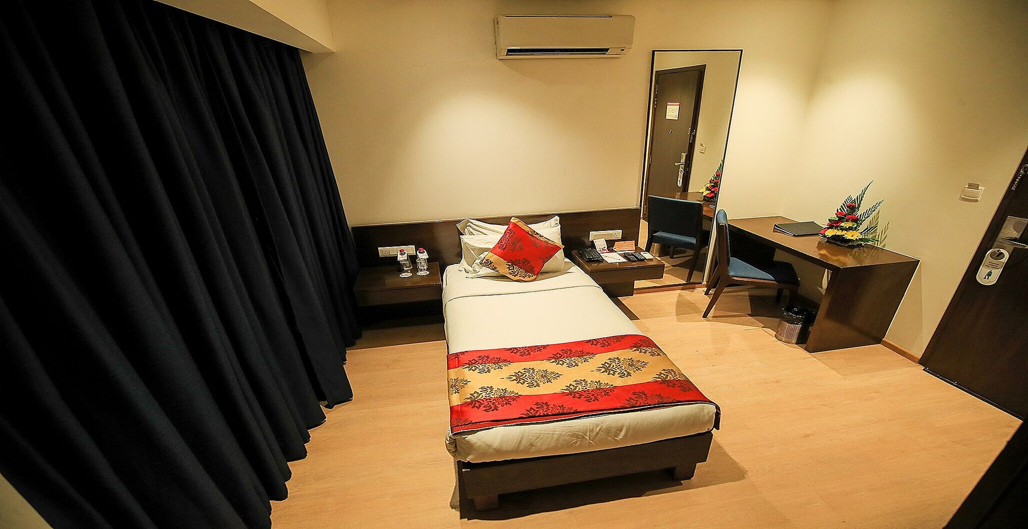 undefined Hotel German Palace, Airport 8