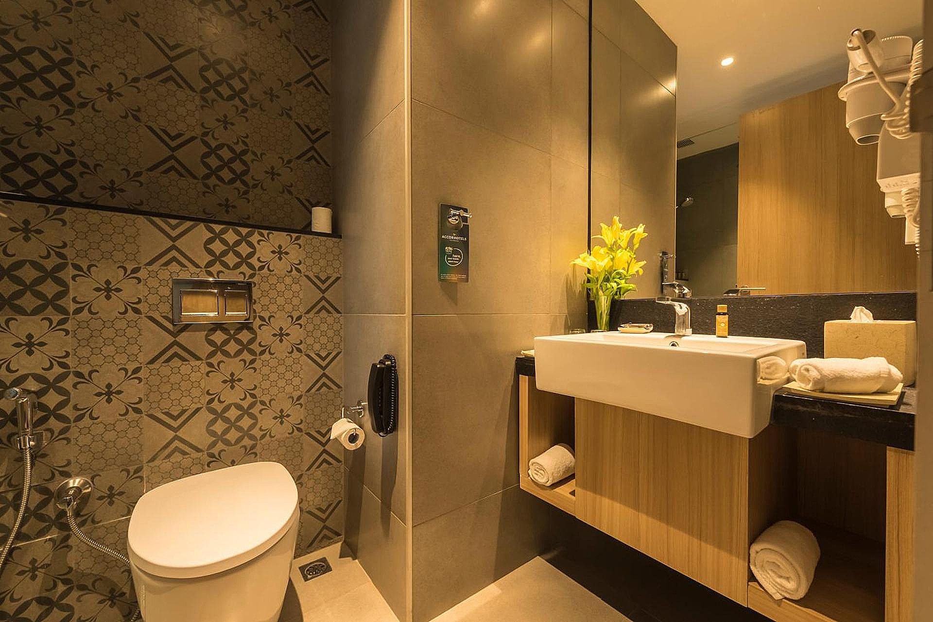 Grand Mercure Mysore Deluxe Room, 1 Double Bed (15% off on F&SB & INR 250 Spa Voucher) 10