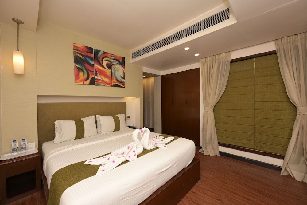 Deluxe Suite, 1 King Bed, Non Smoking