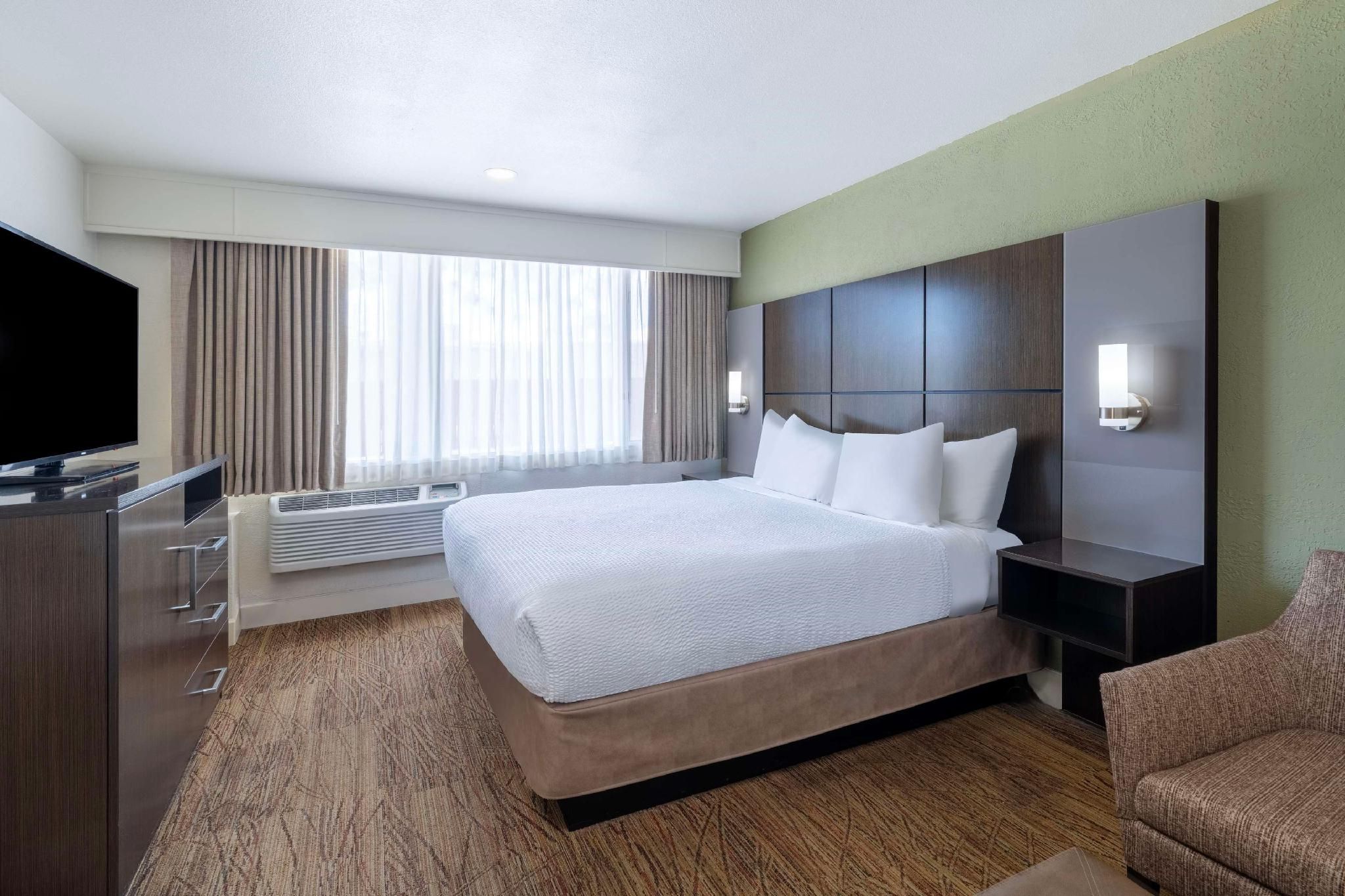 Suite - 1 King Bed, Nonsmoking, Sofabed, Two Bathrooms