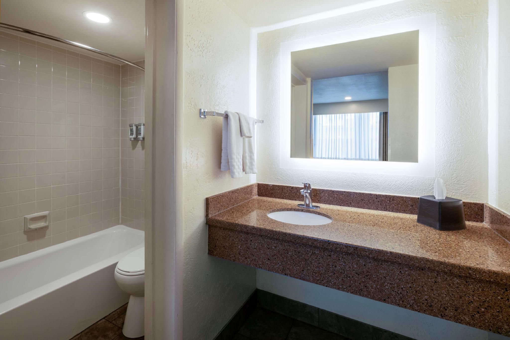 Suite - 1 King Bed, Nonsmoking, 2 Queen Beds, Family Suite, Second Floor