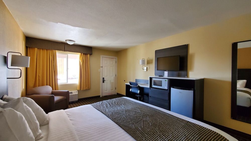 Room, 1 King Bed, Non Smoking