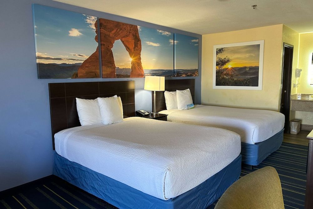 Room, 2 Queen Beds, Non Smoking