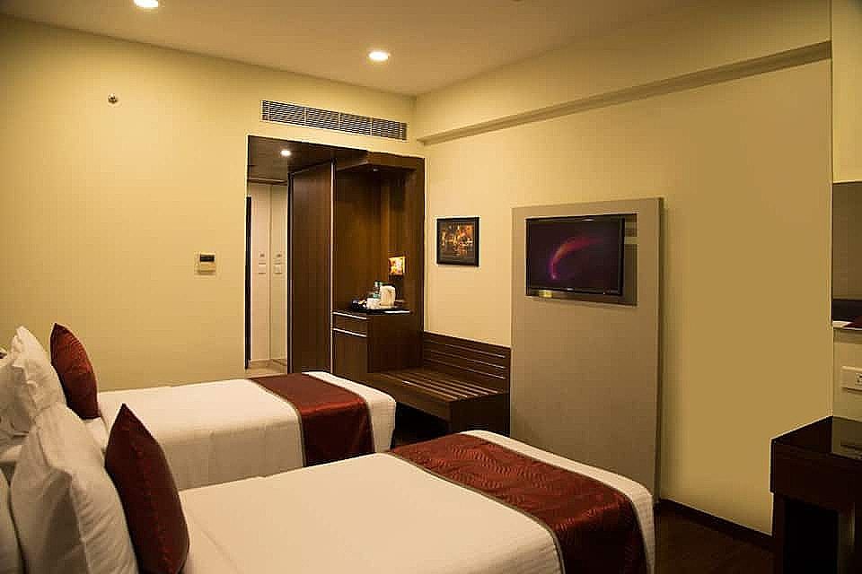 V7 Hotel Premium Room 3