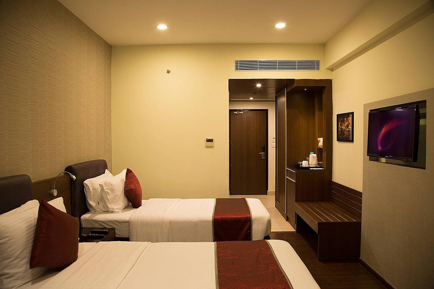 V7 Hotel Premium Room 2