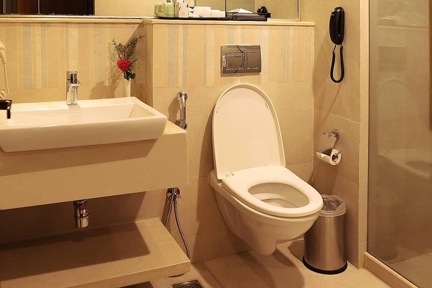 V7 Hotel Premium Room 4