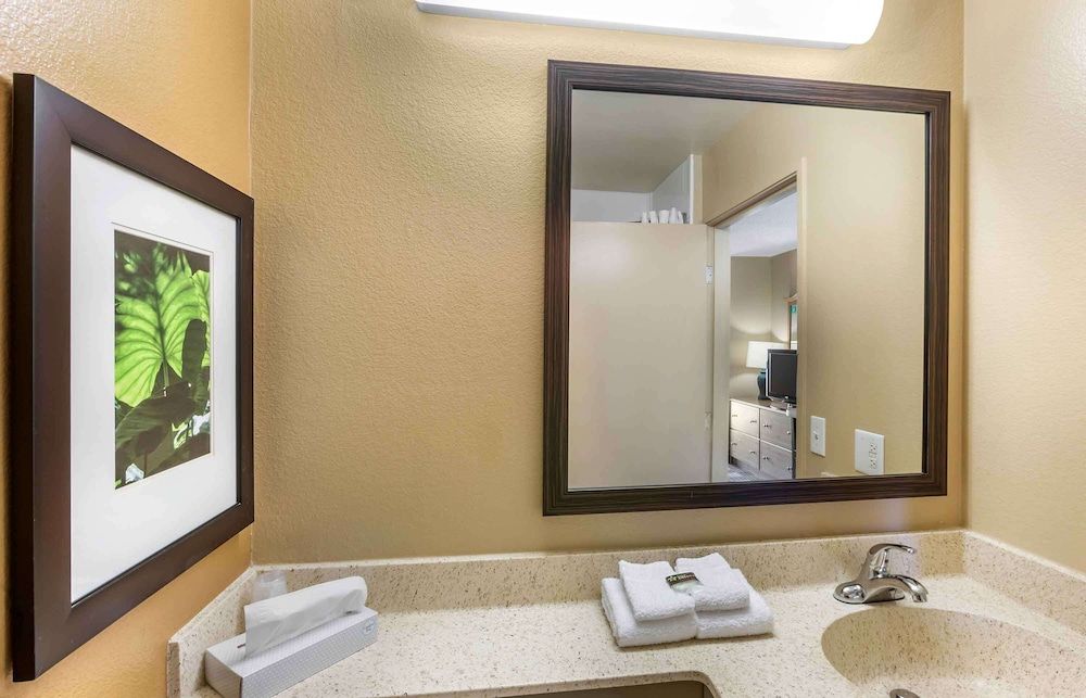 Extended Stay America Select Suites Phoenix Mesa West Studio, 1 Queen Bed, Non Smoking 3