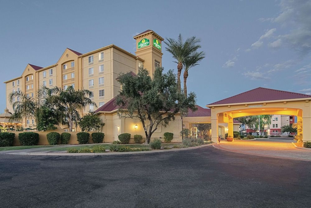 undefined La Quinta Inn & Suites by Wyndham Phoenix Mesa West 7