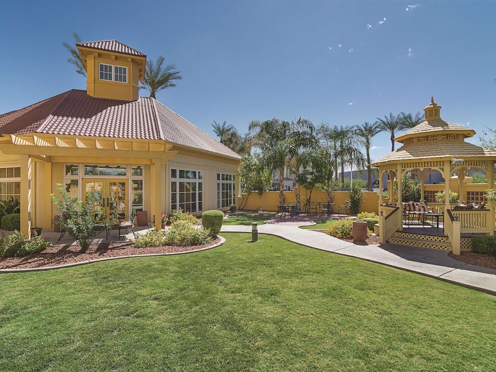 undefined La Quinta Inn & Suites by Wyndham Phoenix Mesa West 10