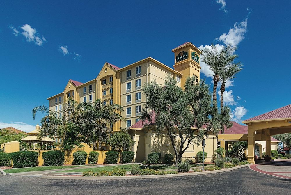 undefined La Quinta Inn & Suites by Wyndham Phoenix Mesa West 9
