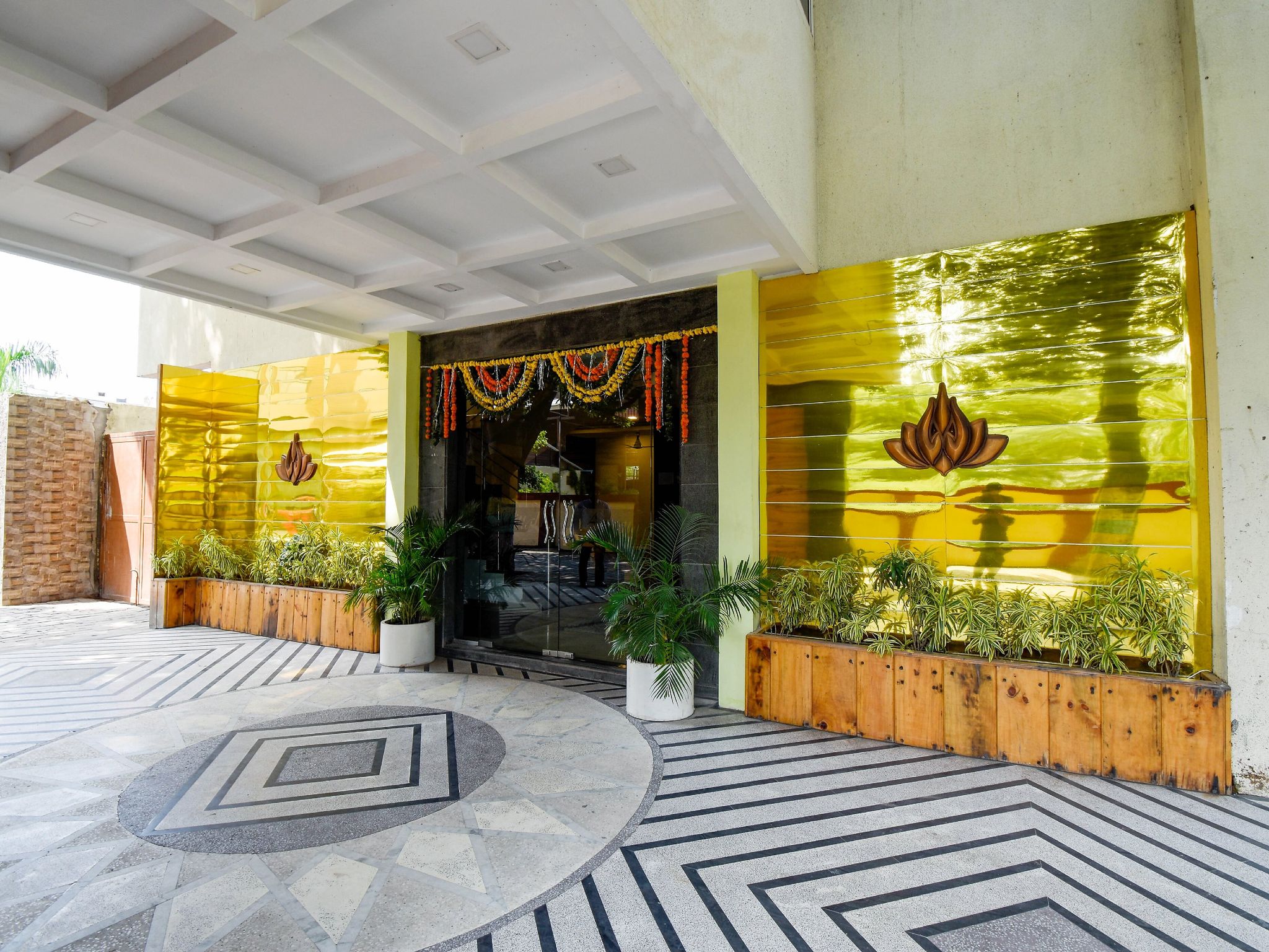 undefined Hotel Mittal Avenue & Paradise 10