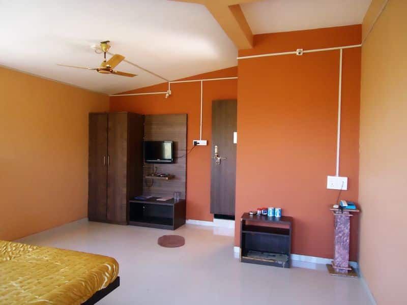 Standard Studio Room