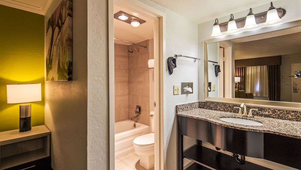 Best Western InnSuites Phoenix Hotel & Suites