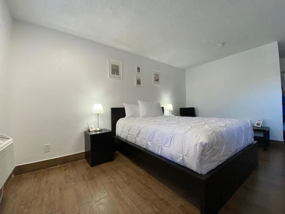 undefined Ocotillo Apartments & Hotel 8