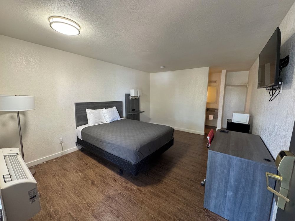 undefined Ocotillo Apartments & Hotel 3