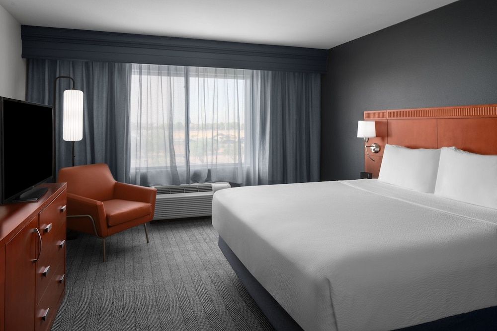 Suite, 1 Bedroom, Balcony