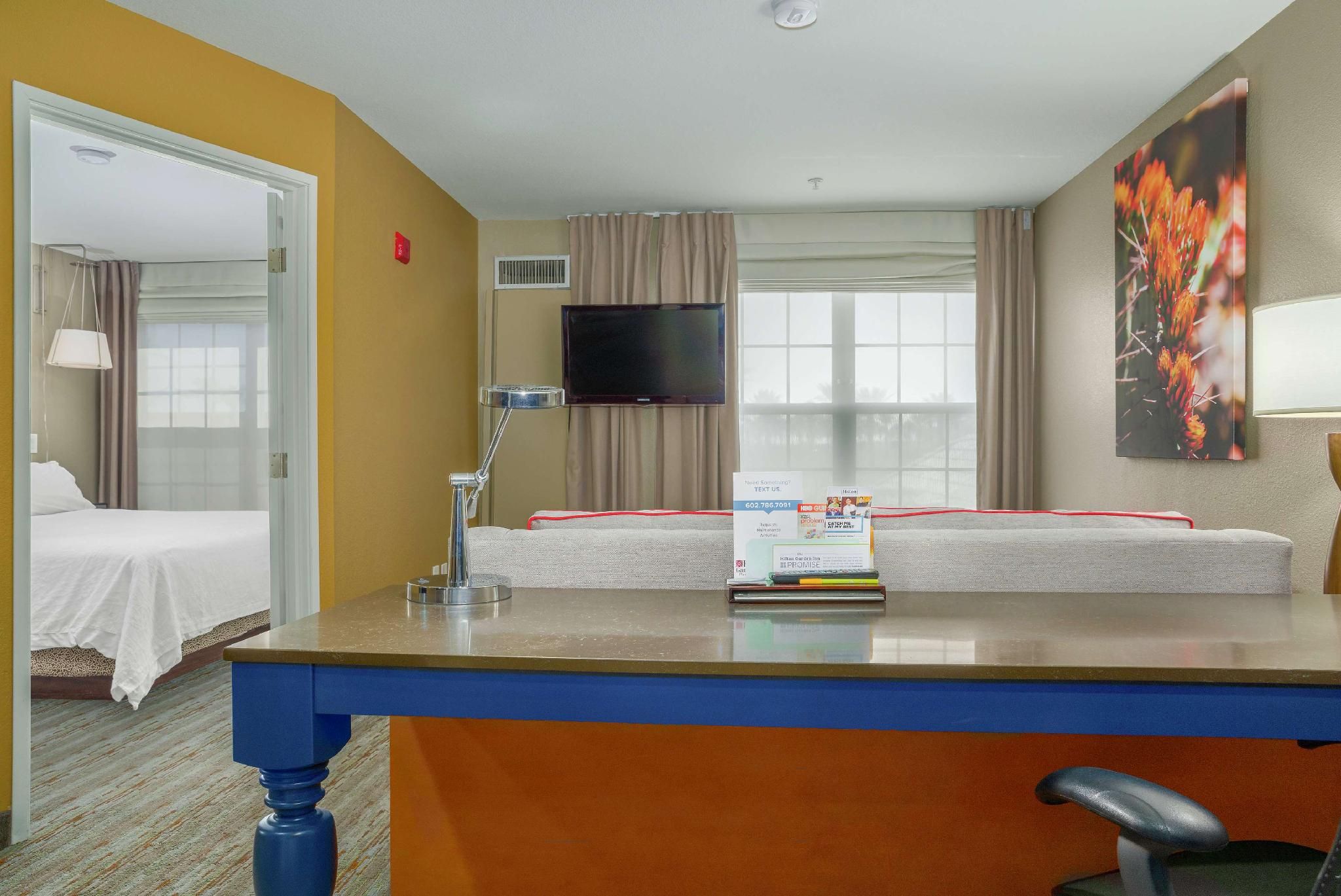 1 KING BED 1 BEDROOM SUITE WITH SOFABED