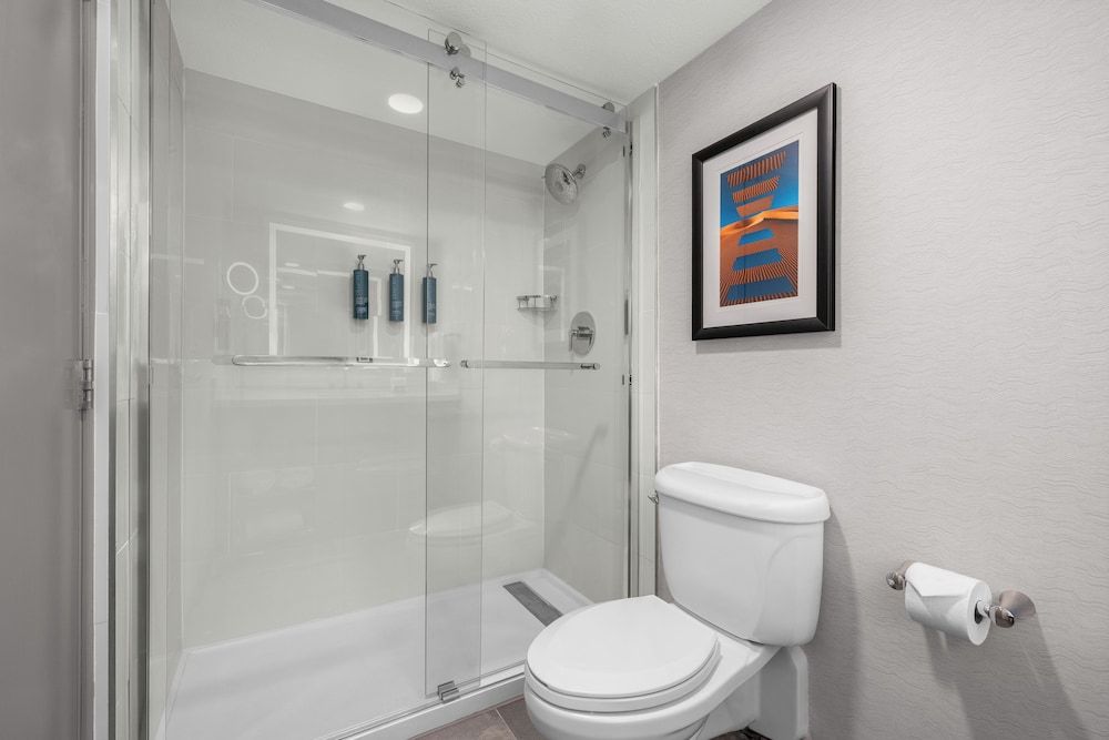 undefined DoubleTree by Hilton Phoenix Midtown 7