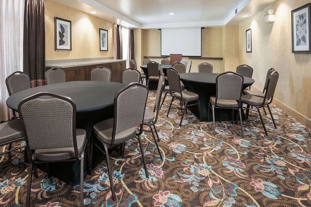 undefined MainStay Suites Phoenix North 5