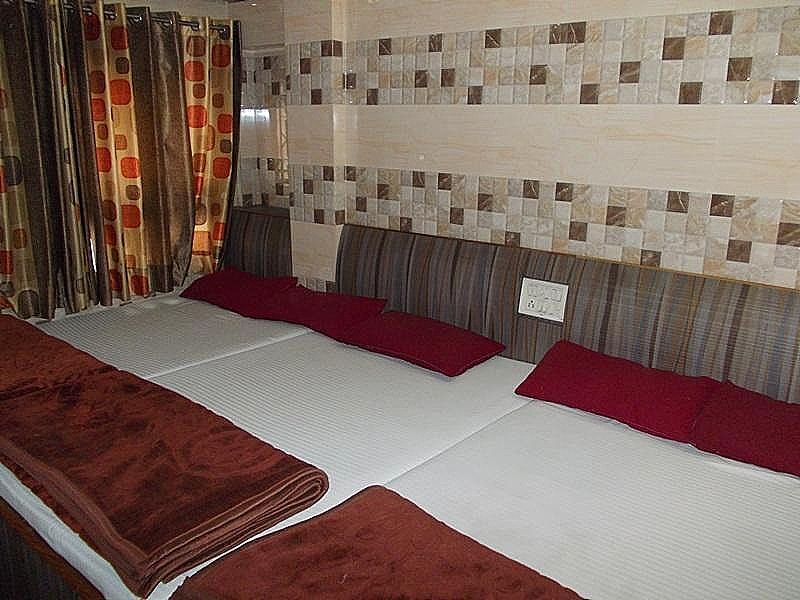 Family Room, 1 Bedroom