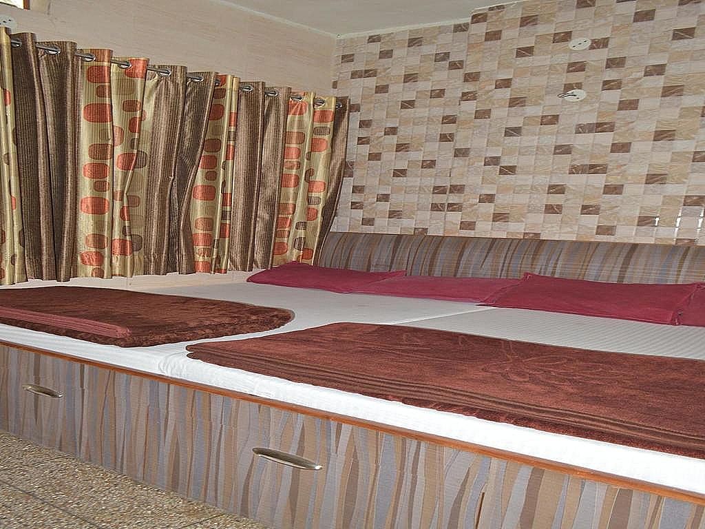 Standard Double Bed Non AC Room