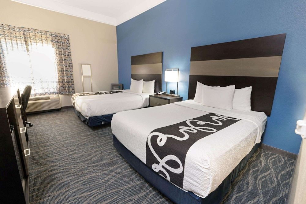 La Quinta Inn & Suites by Wyndham Phoenix I-10 West