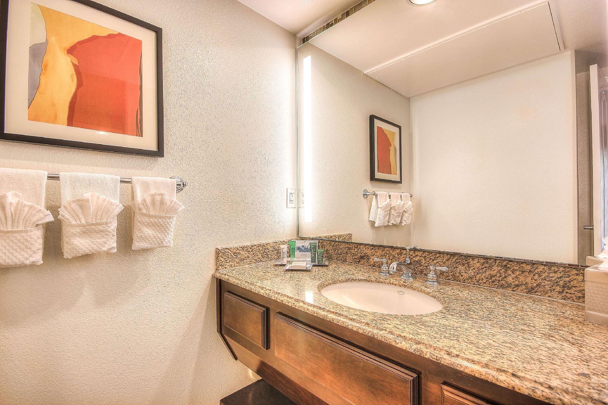 2 QUEEN 1 BEDROOM AGAVE SUITE AT NORTH POINTE