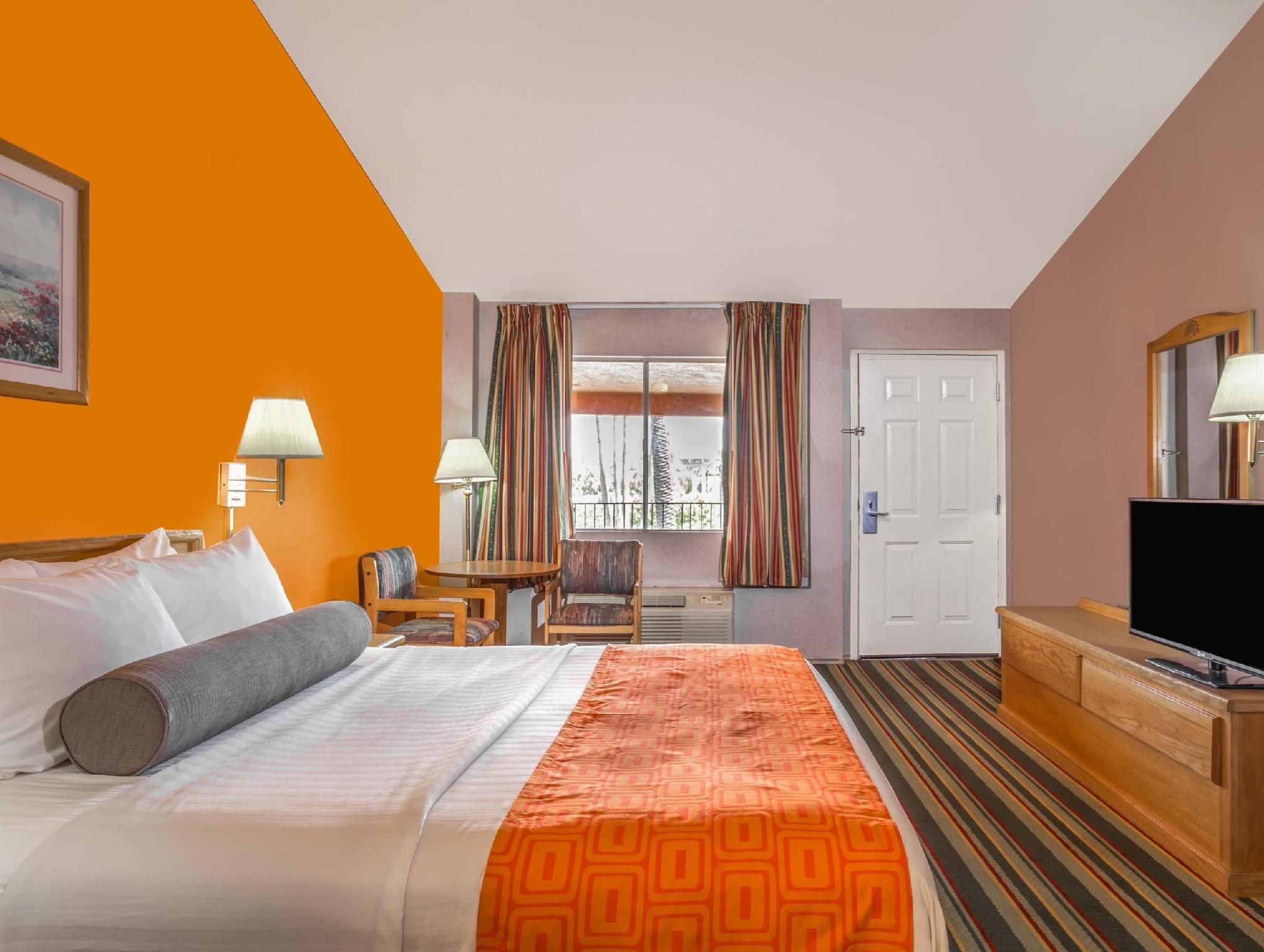 1 King Bed Accessible Room Non-Smoking