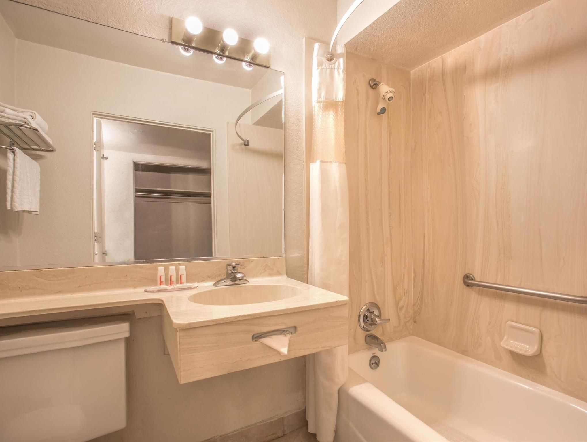 2 Double Beds Accessible Room Non-Smoking