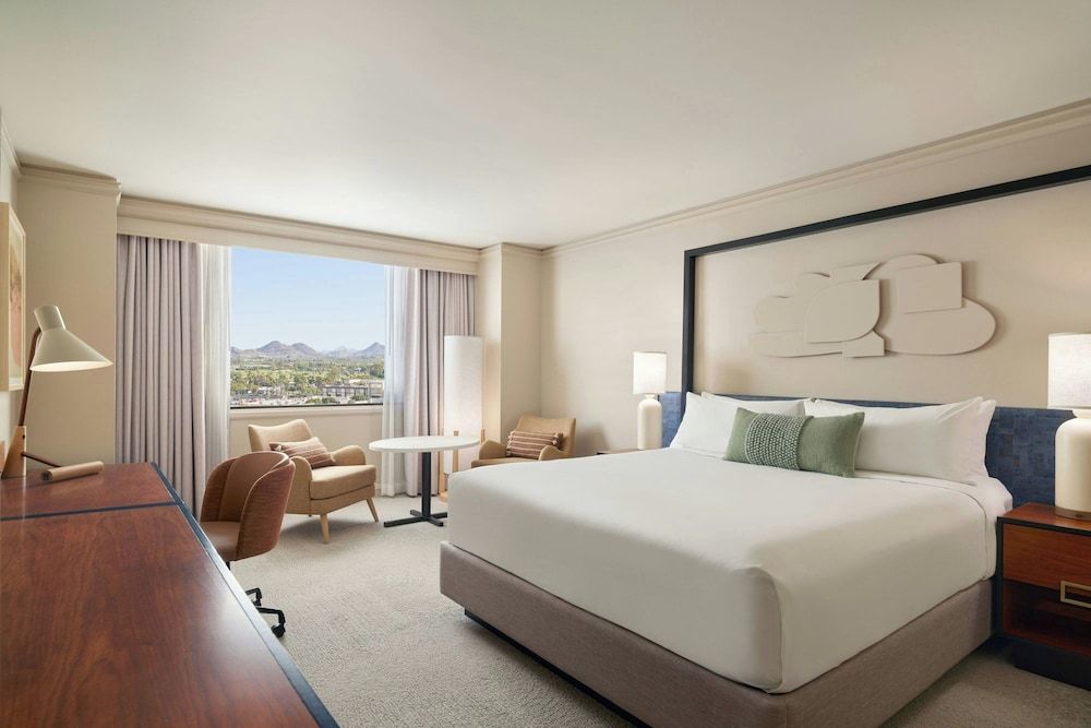 The Camby, Autograph Collection Room, 1 King Bed (Mobility Accessible, Tub) 4