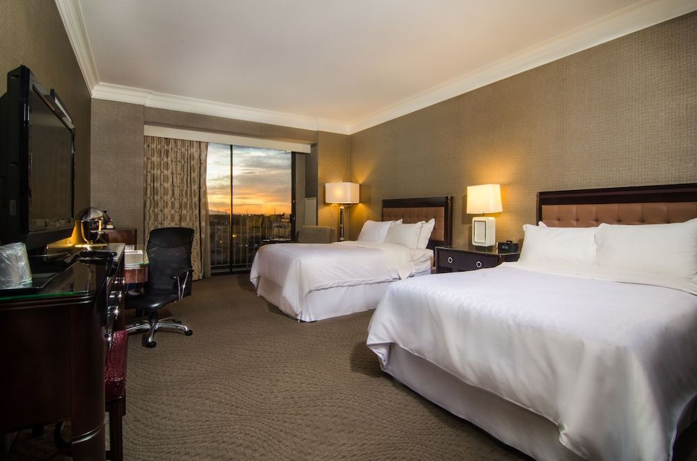 Room, 2 Queen Beds, Non Smoking