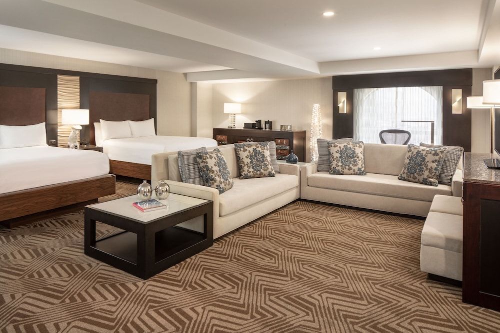 undefined Renaissance Phoenix Downtown 3