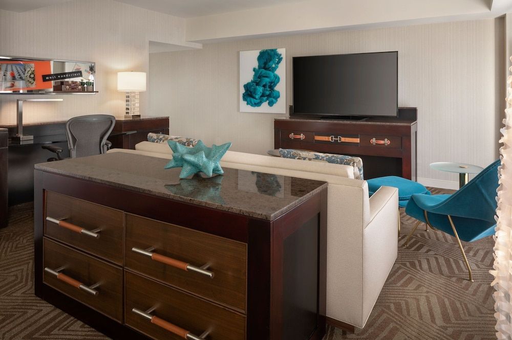 Renaissance Phoenix Downtown Junior Suite, 1 King Bed, Non Smoking 3