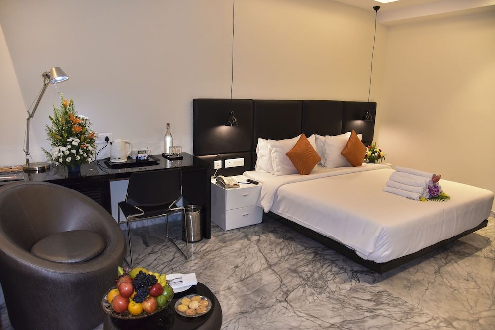 Luxury Suite, 1 Bedroom, Non Smoking, City View