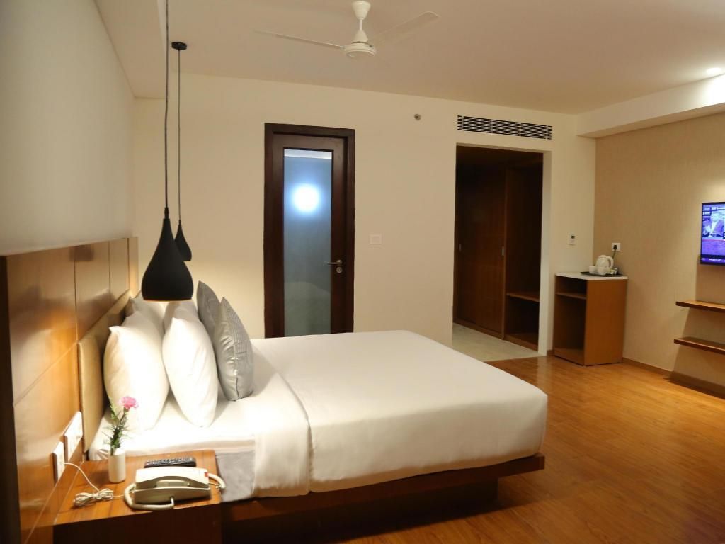 CJ Pallazzio Hotel Executive Twin Room 4