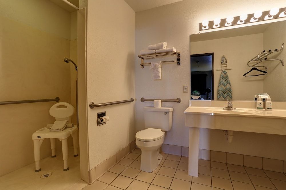 GreenTree Inn of Prescott Valley Standard Room, 2 Queen Beds, Accessible 2