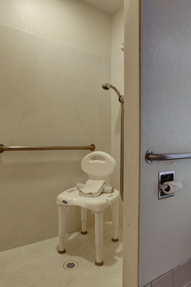 GreenTree Inn of Prescott Valley Standard Room, 2 Queen Beds, Accessible 3